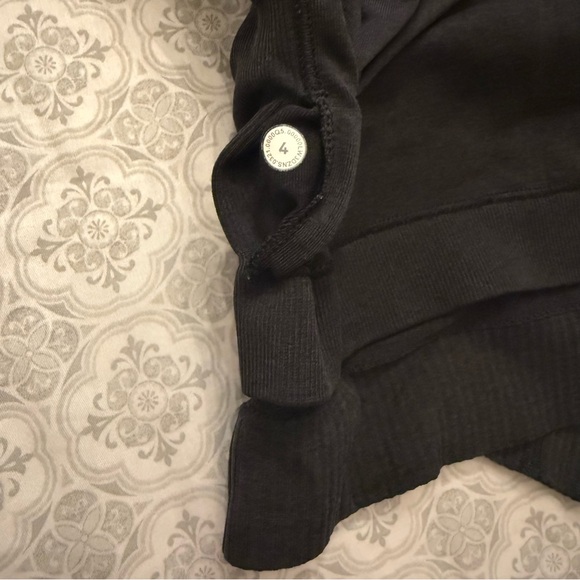 Lululemon Ebb to Street Long Sleeve Black Size 4 - Picture 12 of 16